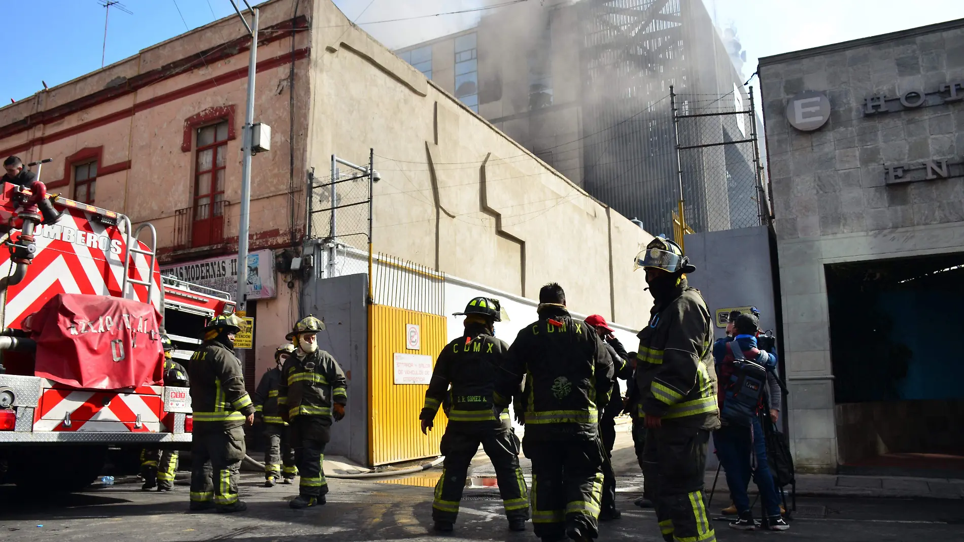 INCENDIO_OFICINAS_METRO_DELICIAS_alejandro aguilar (4)